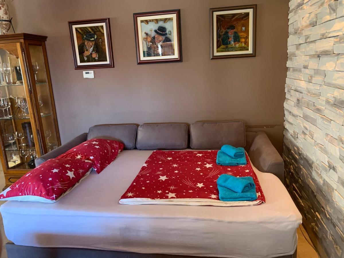 شقة Gallery Premium 99 Near Ammphiteatre With Garage 5 Days And More Gratis بولا المظهر الخارجي الصورة